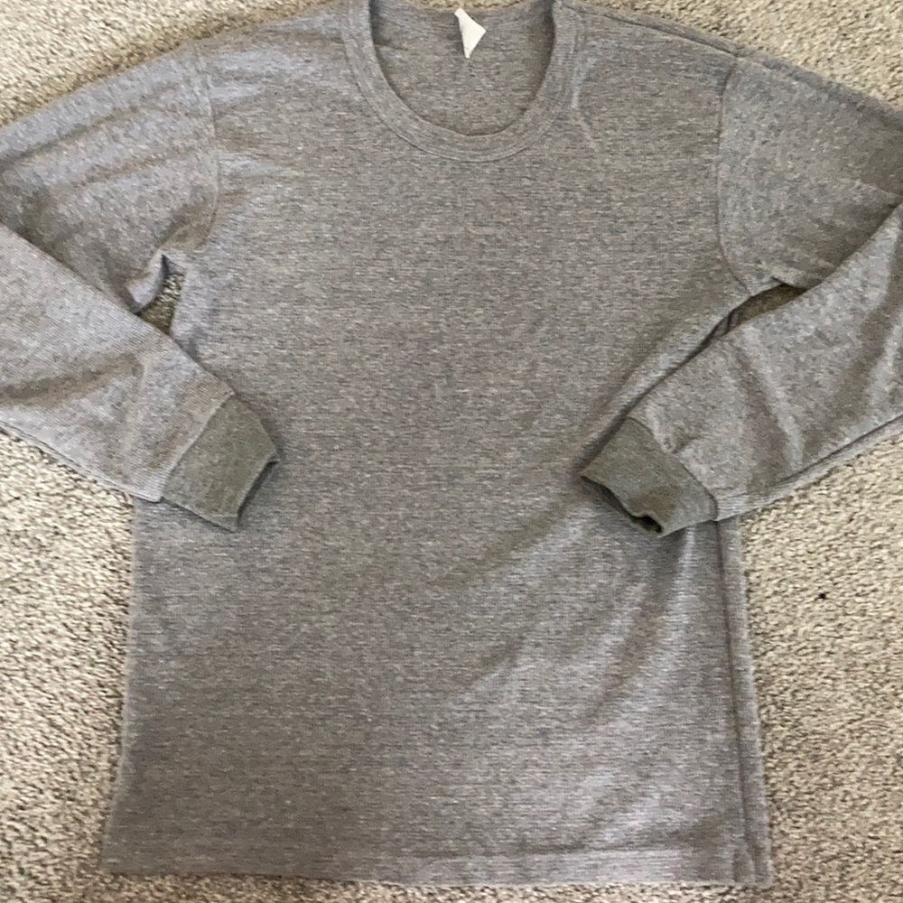 Grey longsleeve